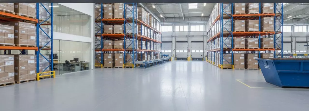 9 tips om een magazijn schoon te houden tijdens doorlopende logistieke activiteiten. De 9 tips om een magazijn schoon te houden tijdens doorlopende logistieke activiteiten