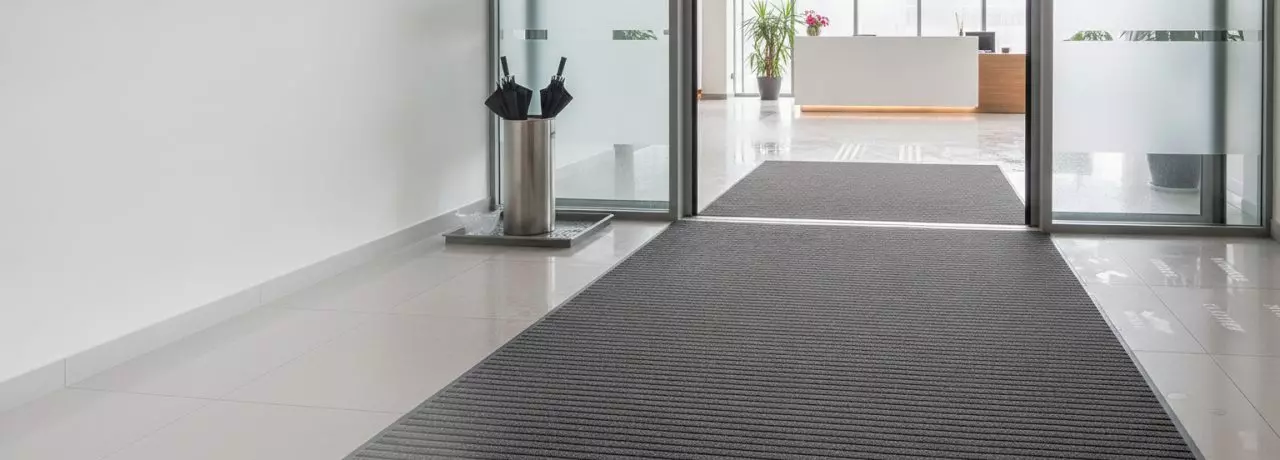 7 entreetips voor een representatieve ontvangst op regenachtige werkdagen.